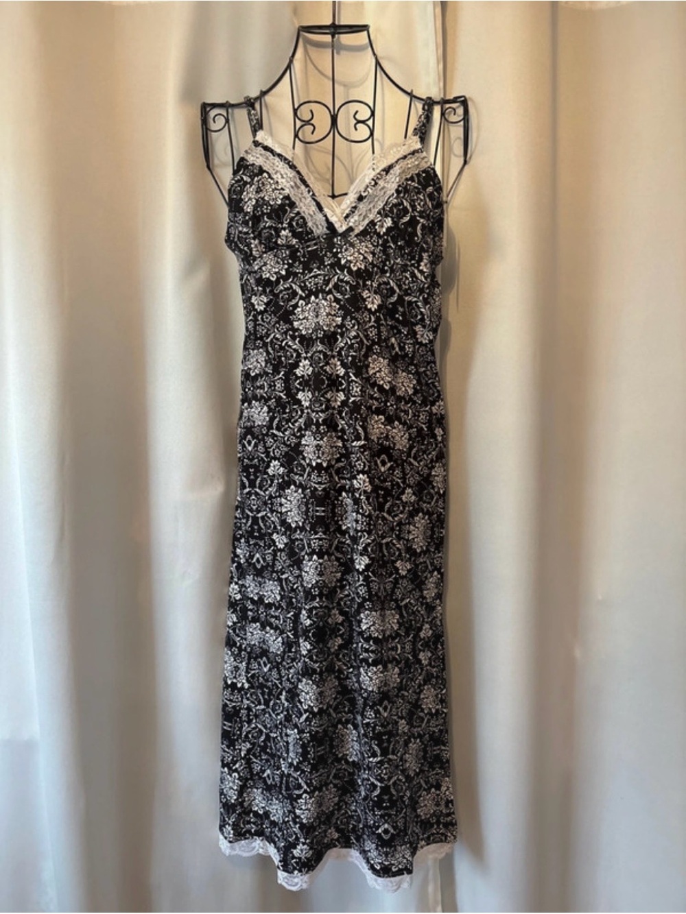 🌹NWT Studio Badgley Mischka Victoria Floral Chemise - S